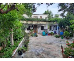 Casa de huerta, junto a la vía verde de Mula