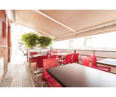 Se vende local comercial (restaurante) con vivienda anexa