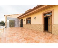 Amplia vivienda de dos plantas