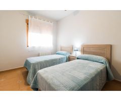 Amplia vivienda de dos plantas