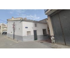Casa antigua en el casco histórico de Pliego.