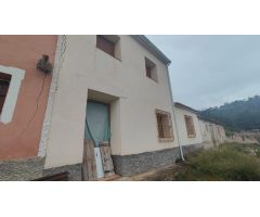 Casa de campo adosada en Zarzadilla de Mula