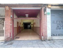 Local comercial en Venta en Santa Coloma de Gramanet, Barcelona