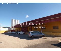 Nave en venta en el polígono industrial de Olleria.