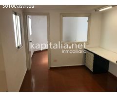 Local comercial en alquiler o venta en primera linea de Sant Rafael