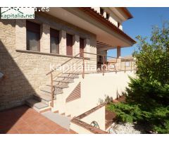 Espectacular casa adosada a la venta en Palomar