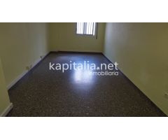 Alquiler de entresuelo comercial en Ontinyent (Valencia) zona Sant josep