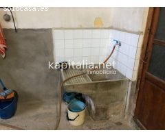 Local comercial con patio en el Llombo