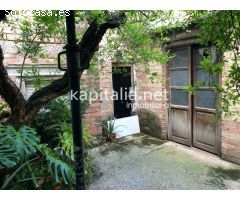 Local comercial con patio en el Llombo
