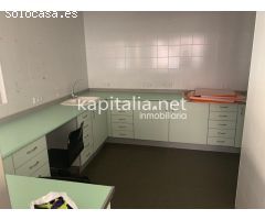 Local comercial chaflán a la venta zona Sant Rafael de Ontinyent.