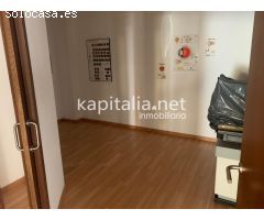Local comercial chaflán a la venta zona Sant Rafael de Ontinyent.