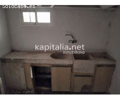 Casa a la venta en Ontinyent, zona La Canterería.
