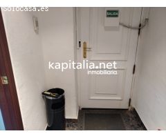 Locales comerciales a la venta en Ontinyent, zona El Llombo.