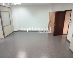 Locales comerciales a la venta en Ontinyent, zona El Llombo.