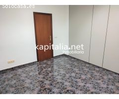 Locales comerciales a la venta en Ontinyent, zona El Llombo.