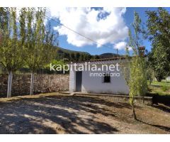 Casa con terreno a la venta en Ontinyent, zona Pou Clar.