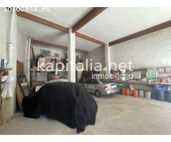 Local comercial con altura de 90 m2 en Sant Rafel