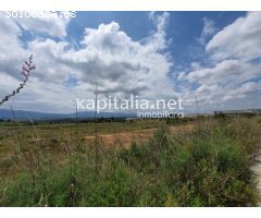 Terreno industrial a la venta en Olleria.