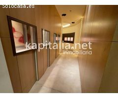 Local comercial en alquiler en el centro en Valencia (Valencia)