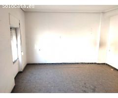 EDIFICIO Y SOLAR A LA VENTA EN ONTINYENT UBICADO EN LA ZONA DEL LLOMBO.