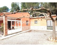 INTERESANTE CASA DE CAMPO A LA VENTA UBICADA EN LA POBLACIÓN DE BENIGANIM.