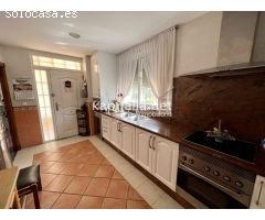 Impresionante chalet en venta en Benigánim.