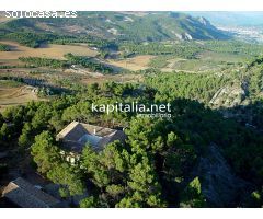 Espectacular villa rústica en venta en Alcoy (Alicante)