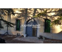 Espectacular villa rústica en venta en Alcoy (Alicante)