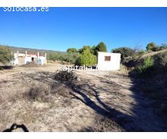 CASA CON TERRENO Y ALMACEN A LA VENTA EN ONTINYENT, UBICADA EN LA ZONA DE MORERA.