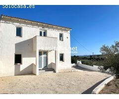Casa de campo a la venta en Albaida.