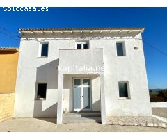 Casa de campo a la venta en Albaida.