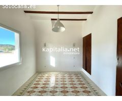 Casa de campo a la venta en Albaida.