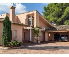 Magnifico chalet a la venta en Ontinyent, zona la solana.