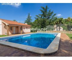 Magnifico chalet a la venta en Ontinyent, zona la solana.