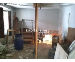CASA A LA VENTA EN AGULLENT PARA REFORMAR COMPLETAMENTE