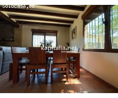 Amplio Chalet a la venta en Cocentaina con piscina