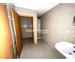 Venta/Alquiler de Local Comercial en Ontinyent - Zona Sant Josep