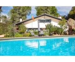Chalet en venta en Ontinyent con licencia para Airbnb.