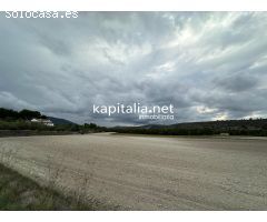 Parcela a la venta en Alfafara