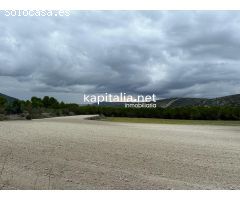 Parcela a la venta en Alfafara