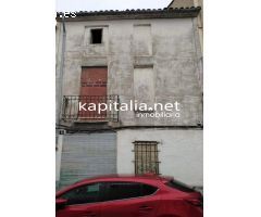 CASA A LA VENTA PARA REFORMAR EN BENISSUERA.