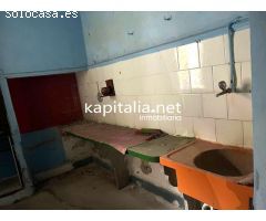 CASA A LA VENTA PARA REFORMAR EN BENISSUERA.