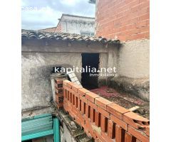 CASA A LA VENTA PARA REFORMAR EN BENISSUERA.
