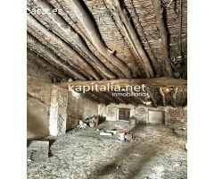 CASA A LA VENTA PARA REFORMAR EN BENISSUERA.