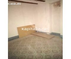 CASA A LA VENTA PARA REFORMAR EN BENISSUERA.