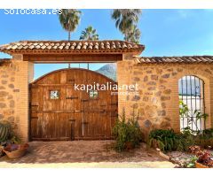 Casa con parcela a la venta en Alfauir.