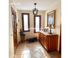 Casa con parcela a la venta en Alfauir.