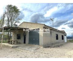Chalet a la venta en termino de  Agullent (Valencia)