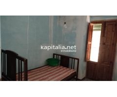 CASA EN VENTA EN AGRES