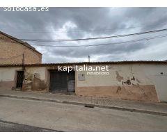 Local a la venta en Ontinyent , zona centro .